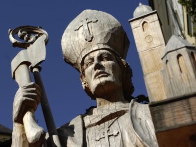 Kirchenbauer und Friedensstifter. Was der Heilige Wolfgang 1101 Jahre nach seiner Geburt zu sagen hat